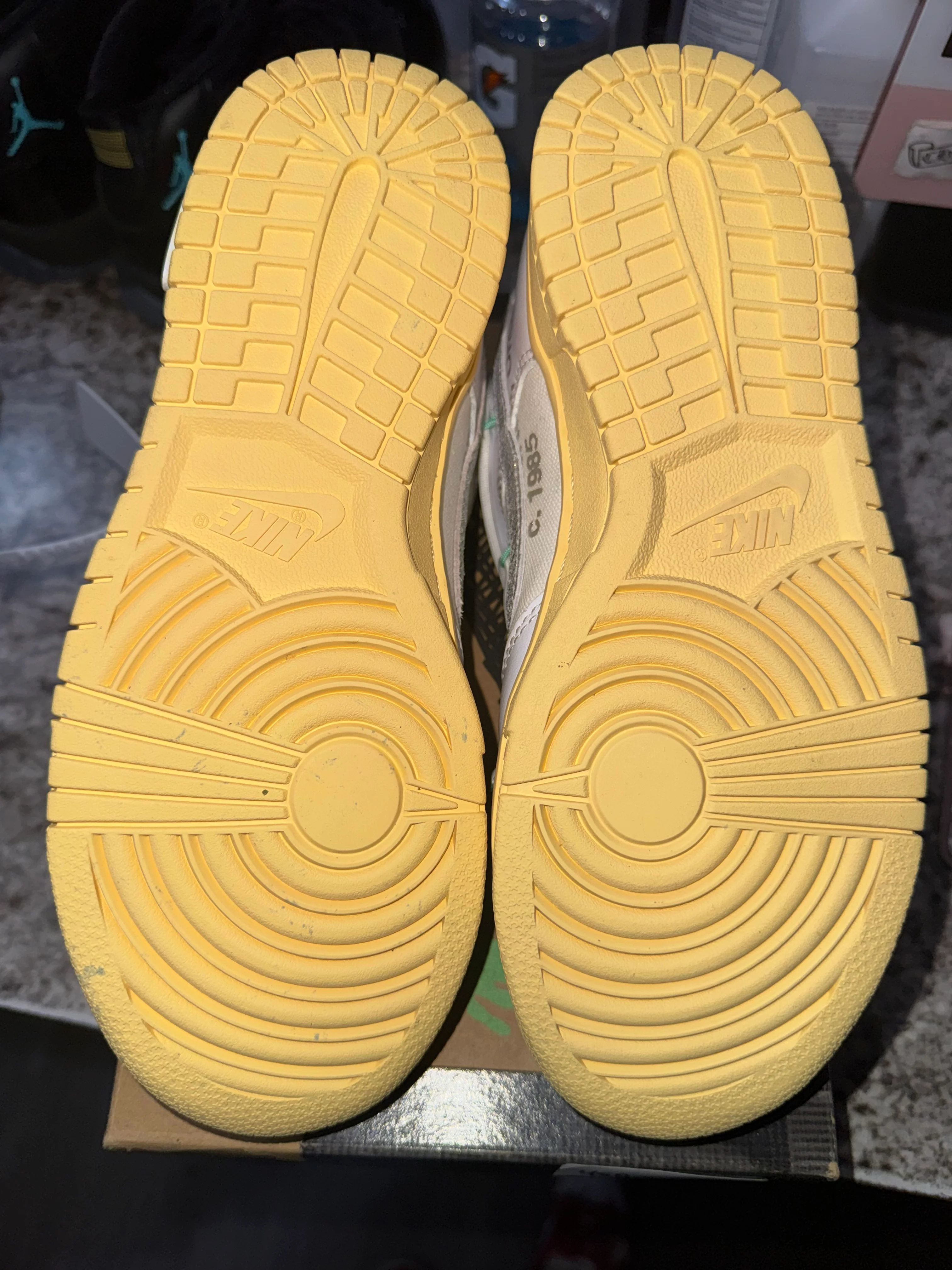 Nike Dunk Low Off-White Lot 1 (DAMAGED BOX) - Image 5
