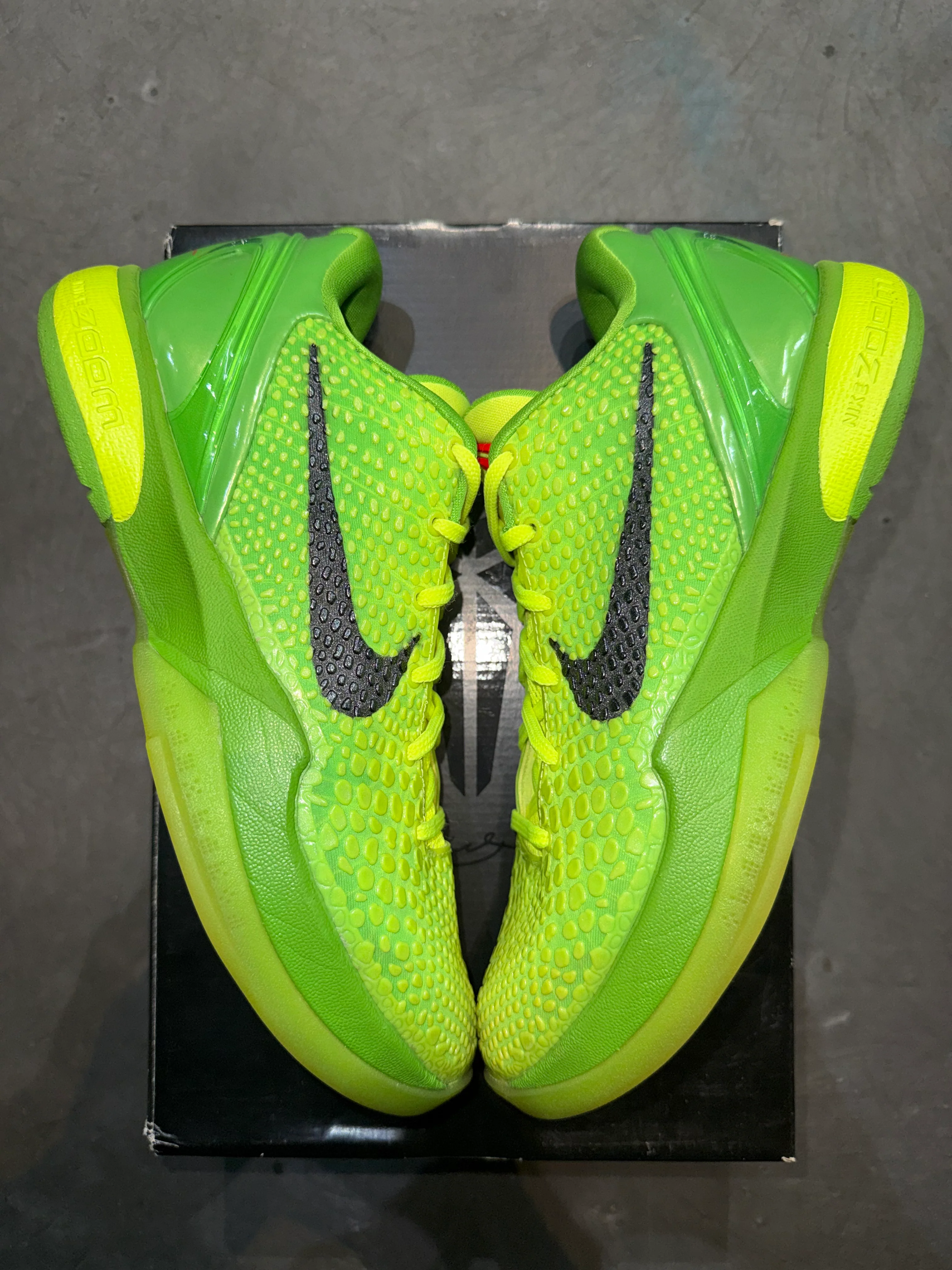 Nike Kobe 6 Protro Grinch (2020) - Image 2