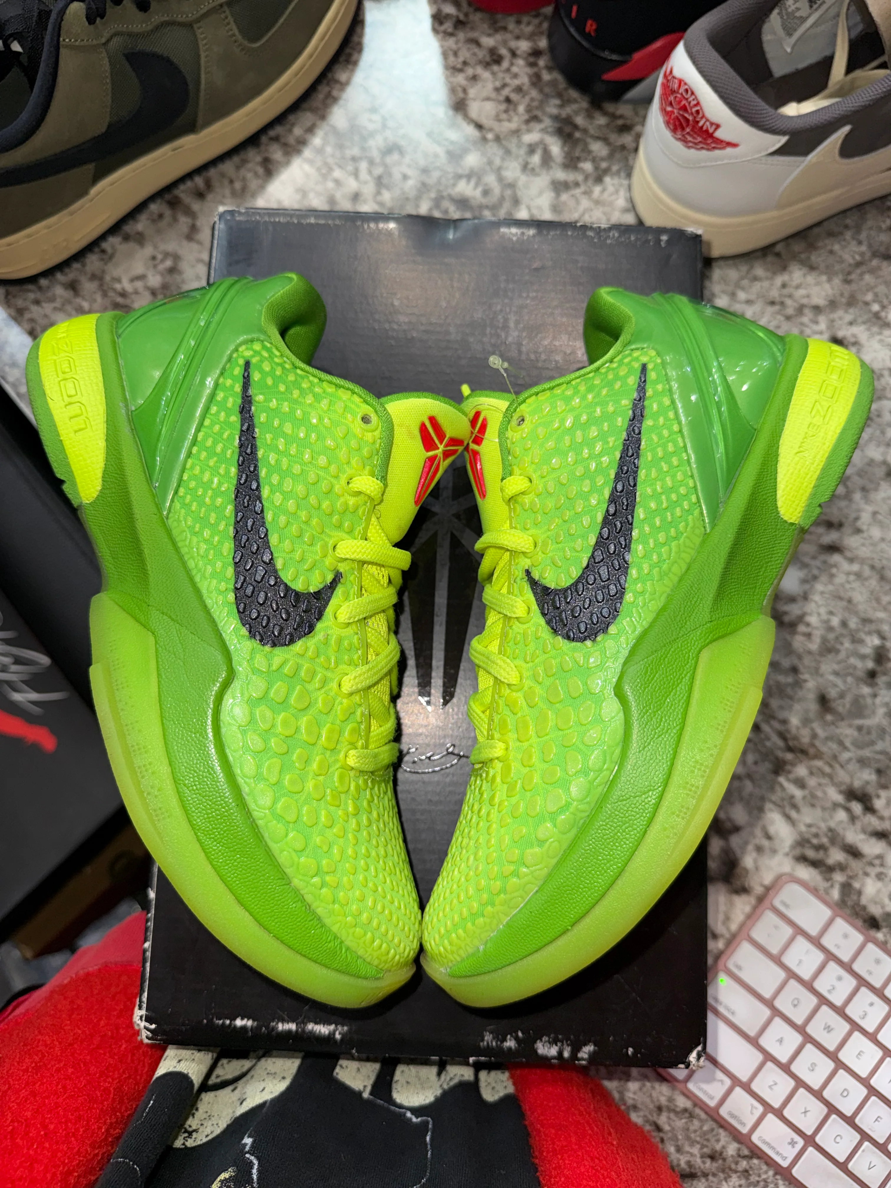 Nike Kobe 6 Protro Grinch (2020) - Image 2