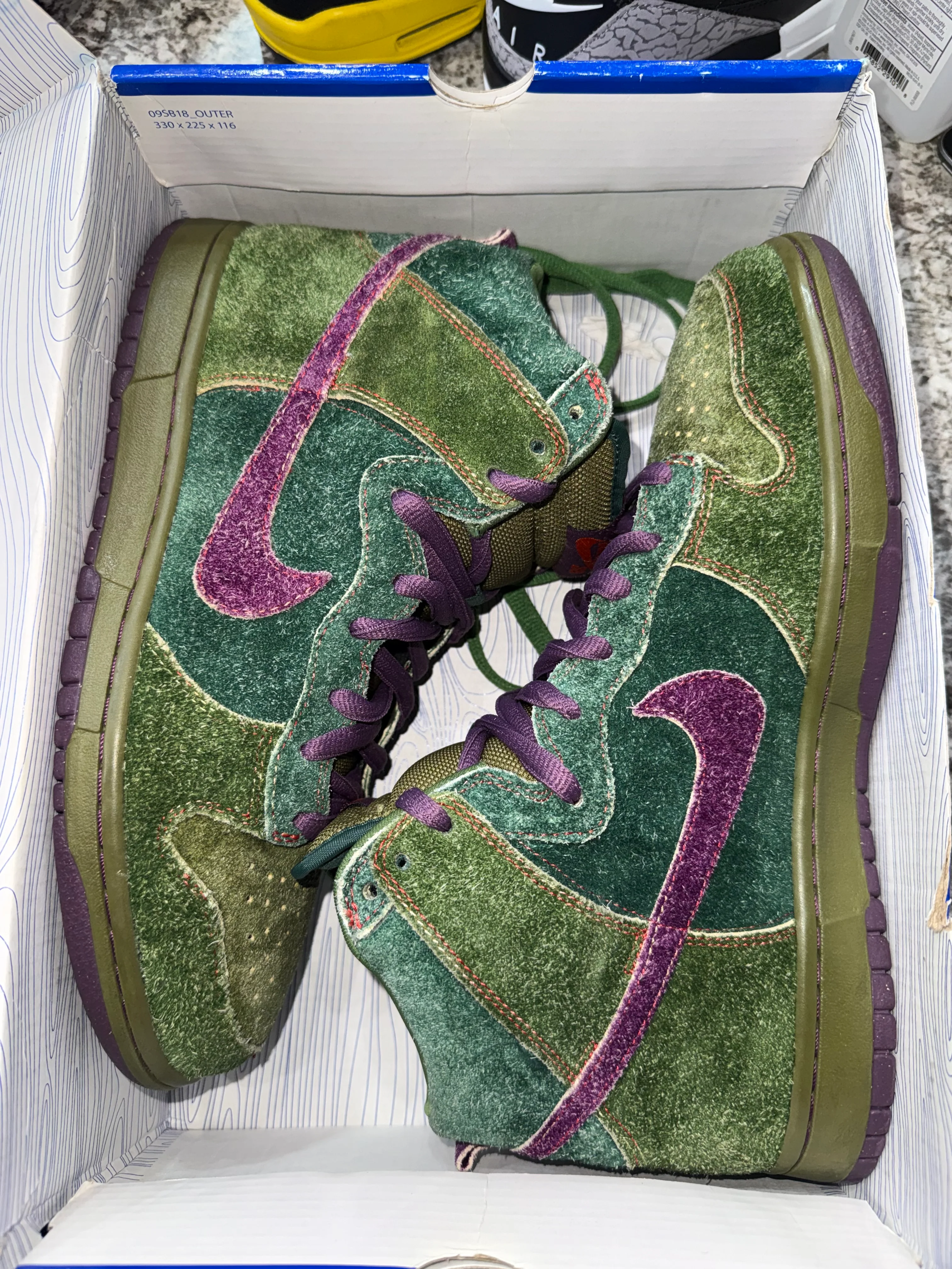 Nike SB Dunk High Skunk 420 - Image 6
