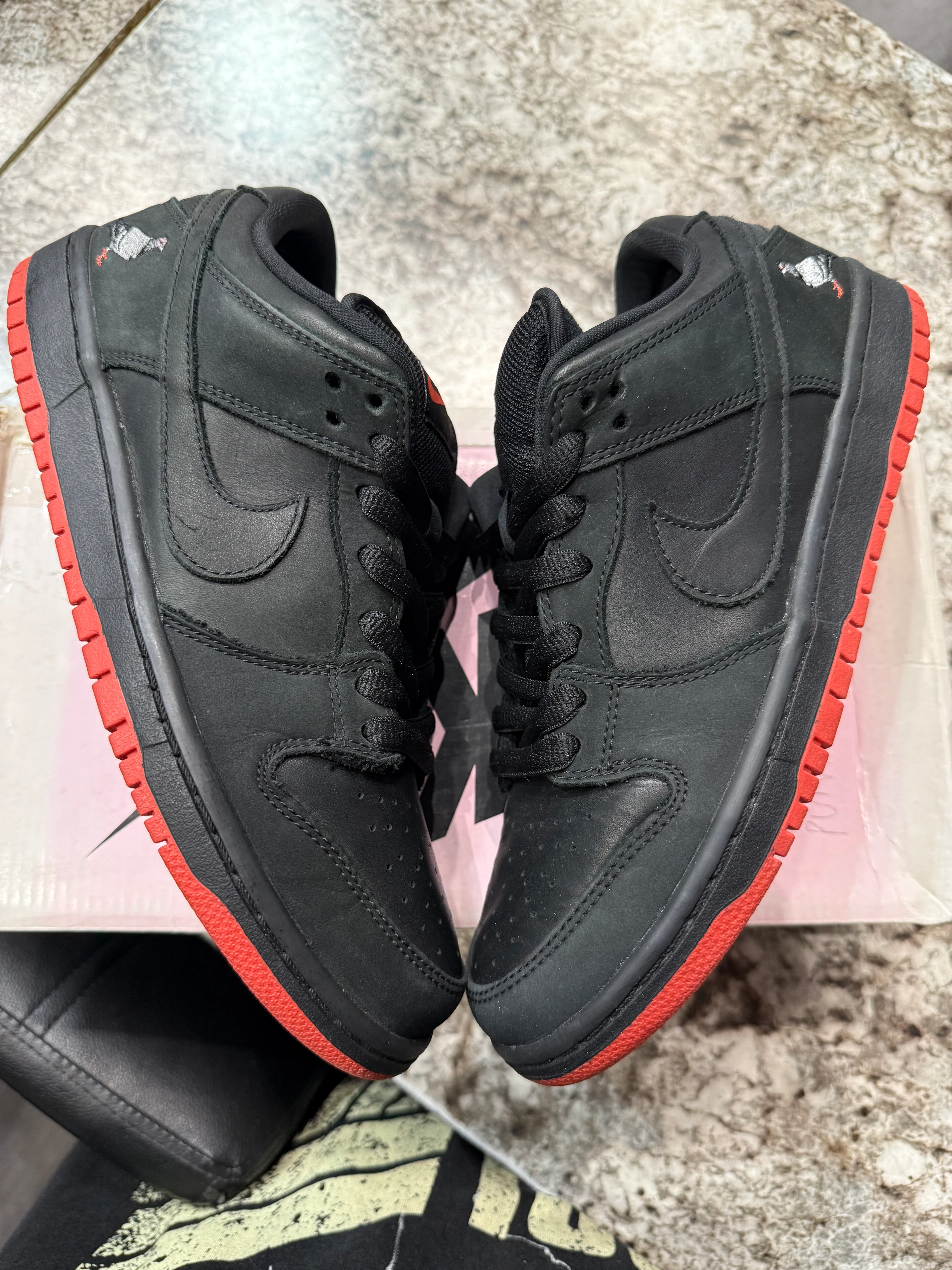 Nike SB Dunk Low Black Pigeon (DAMAGED BOX) - Image 3