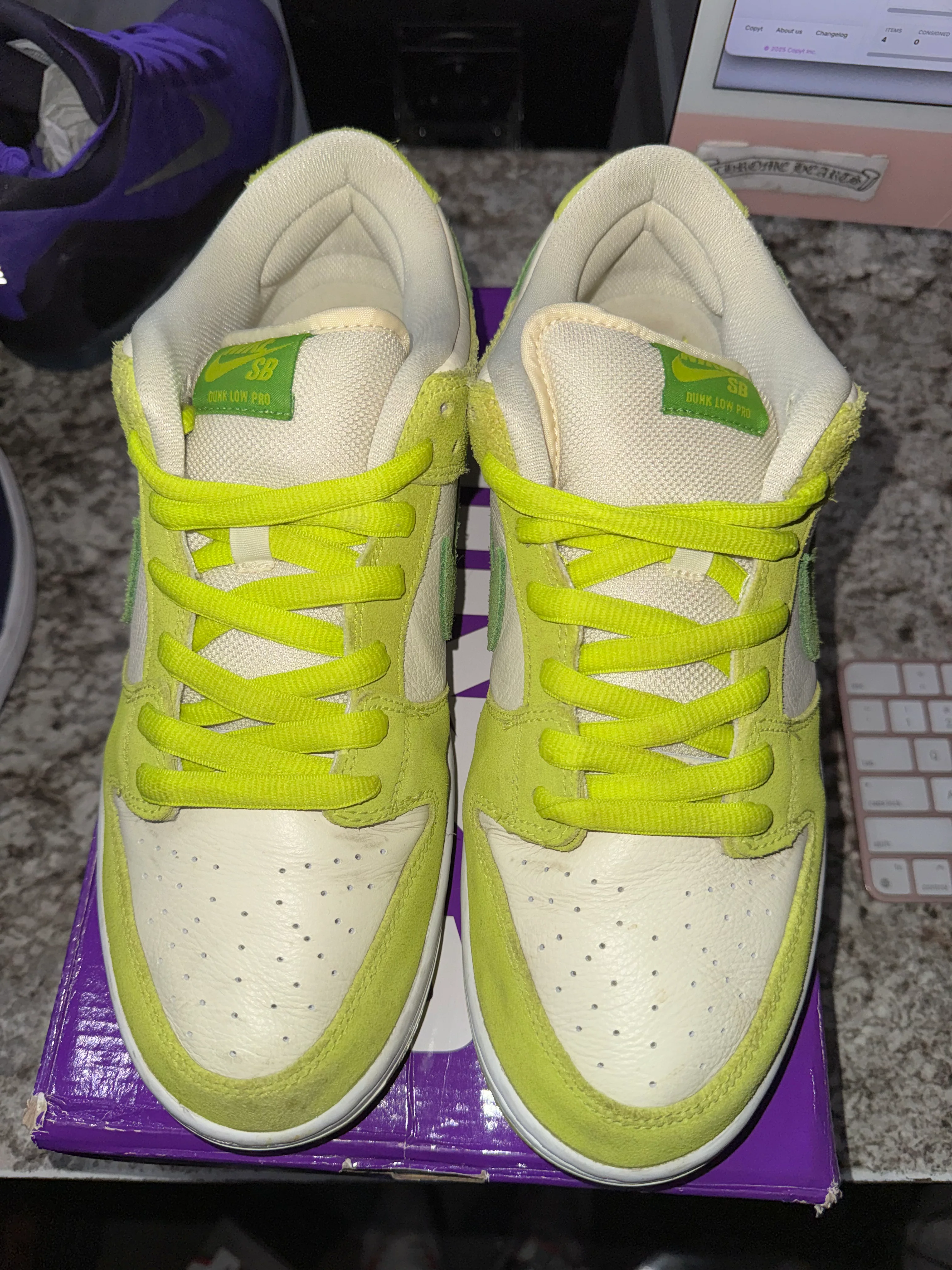Nike SB Dunk Low Green Apple (DAMAGED BOX) - Image 5