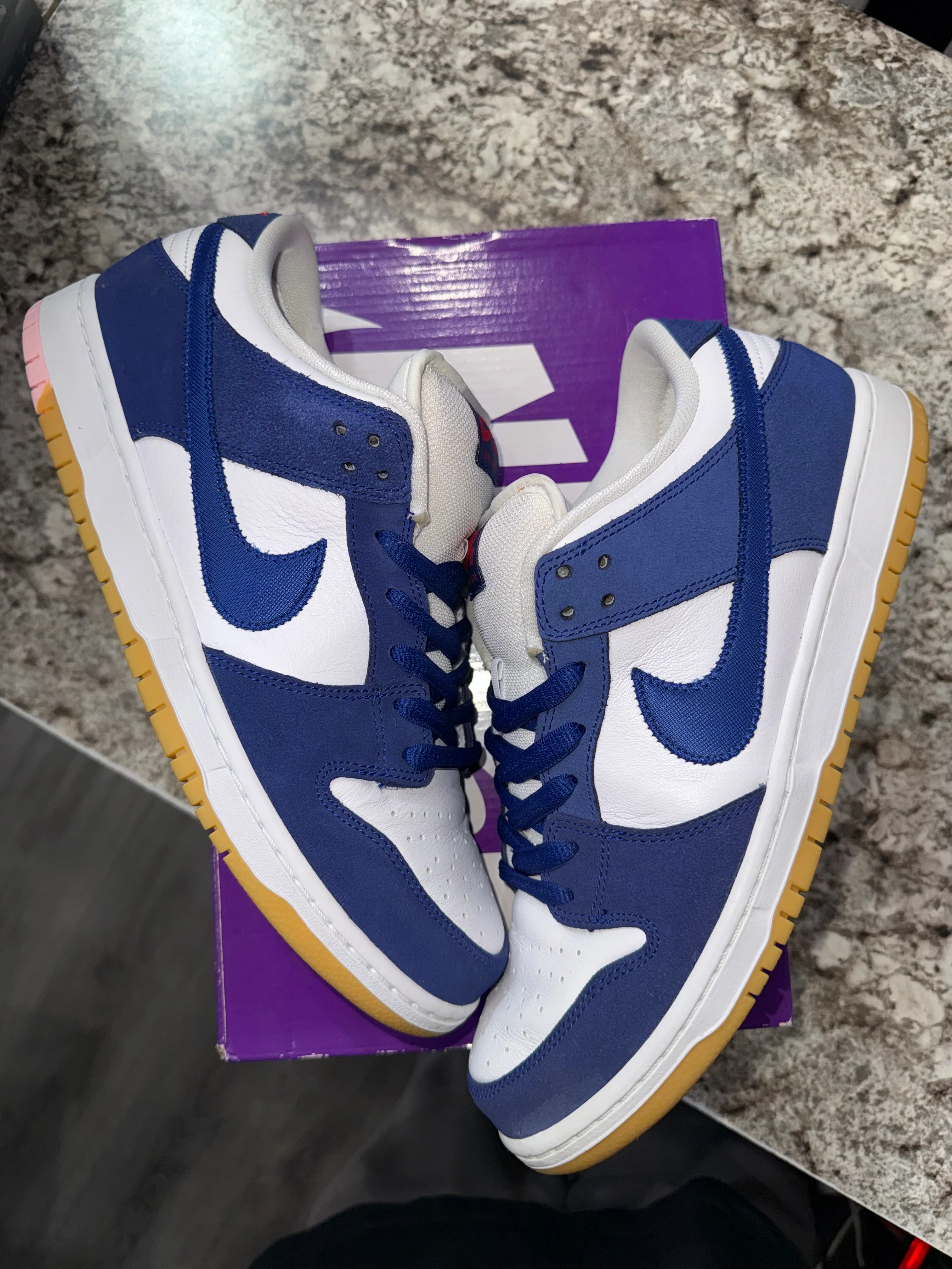Nike SB Dunk Low Los Angeles Dodgers - Image 2