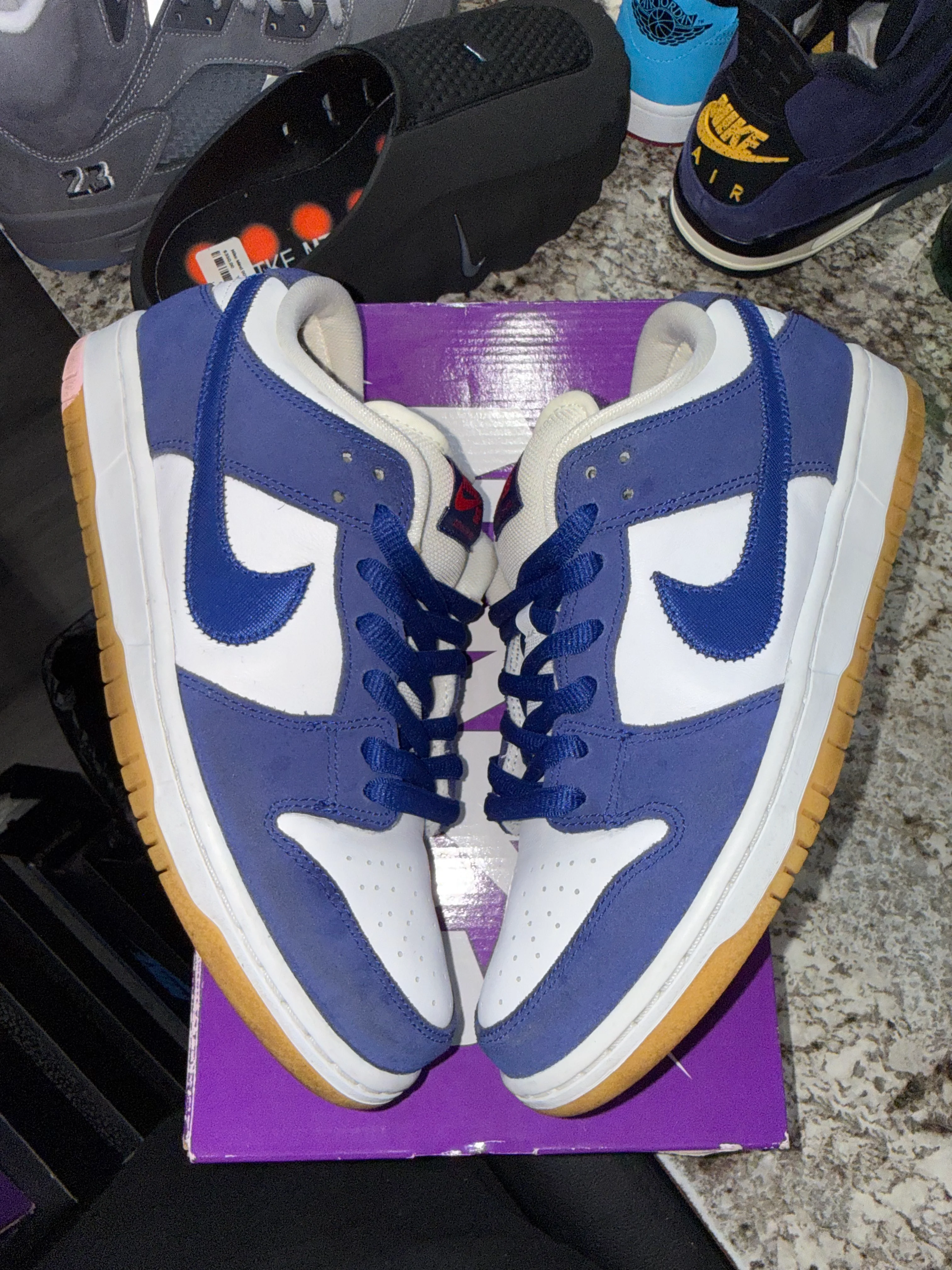 Nike SB Dunk Low Los Angeles Dodgers - Image 2