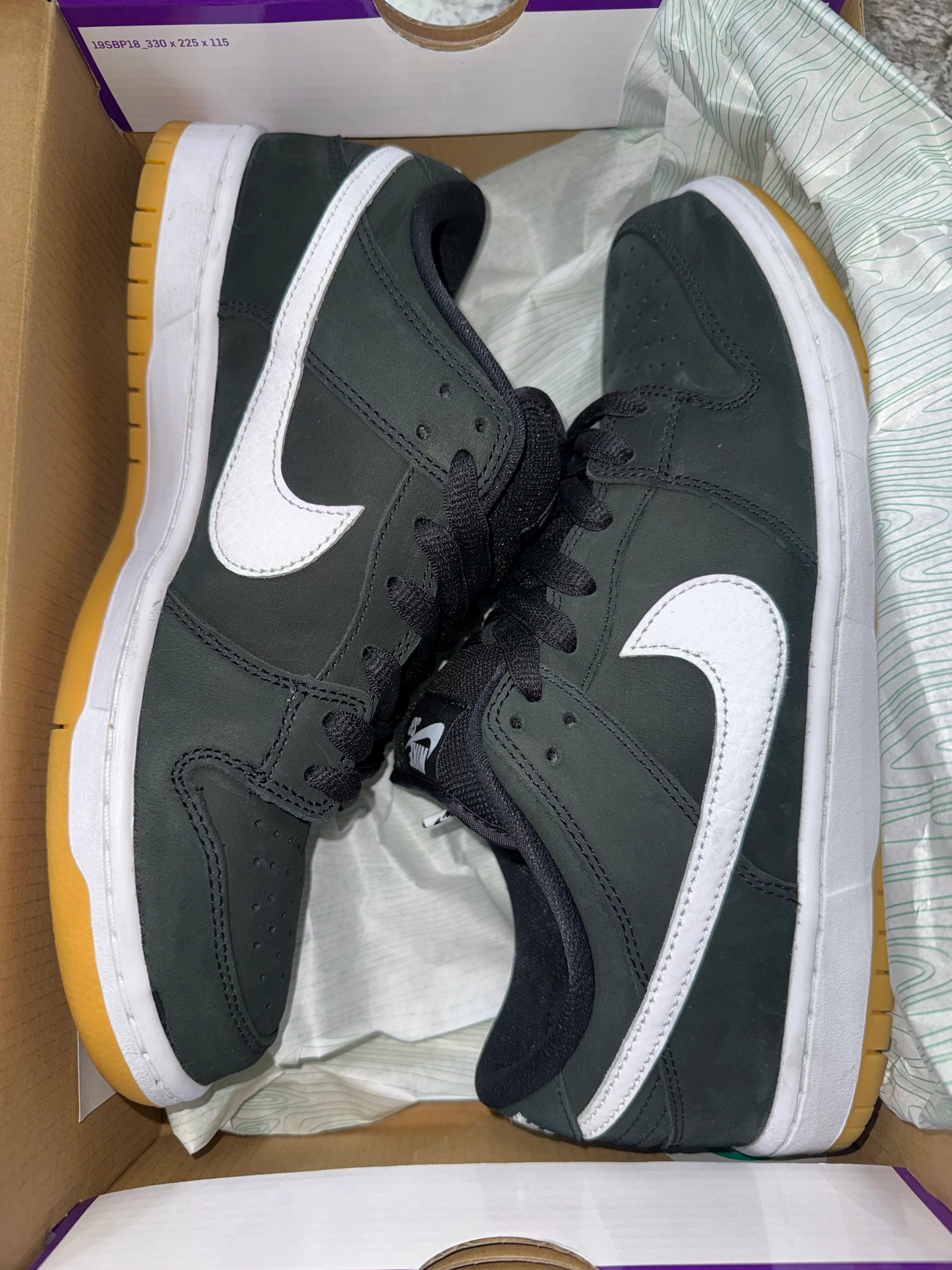Nike SB Dunk Low Pro Black Gum - Image 3