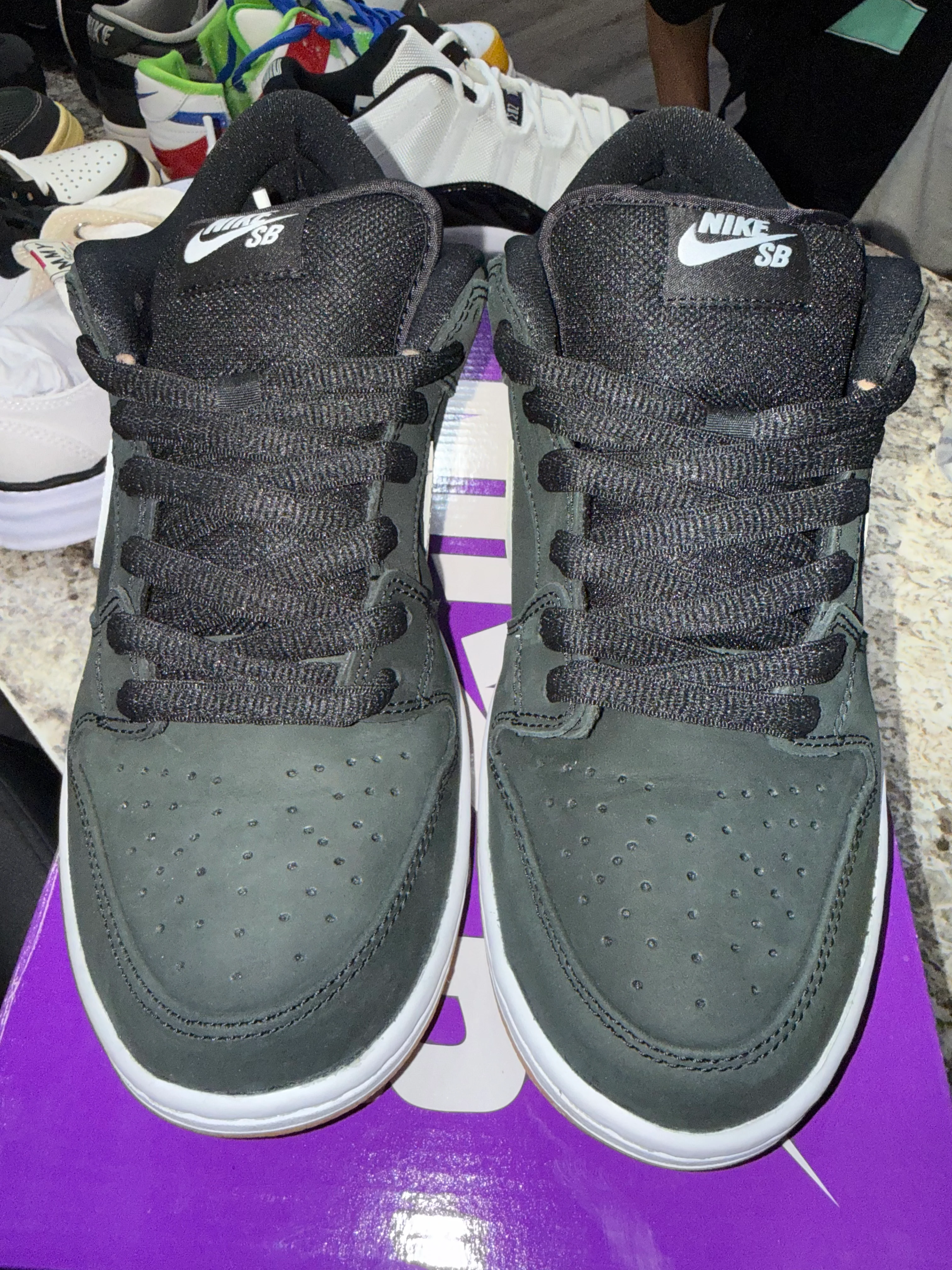 Nike SB Dunk Low Pro Black Gum - Image 5