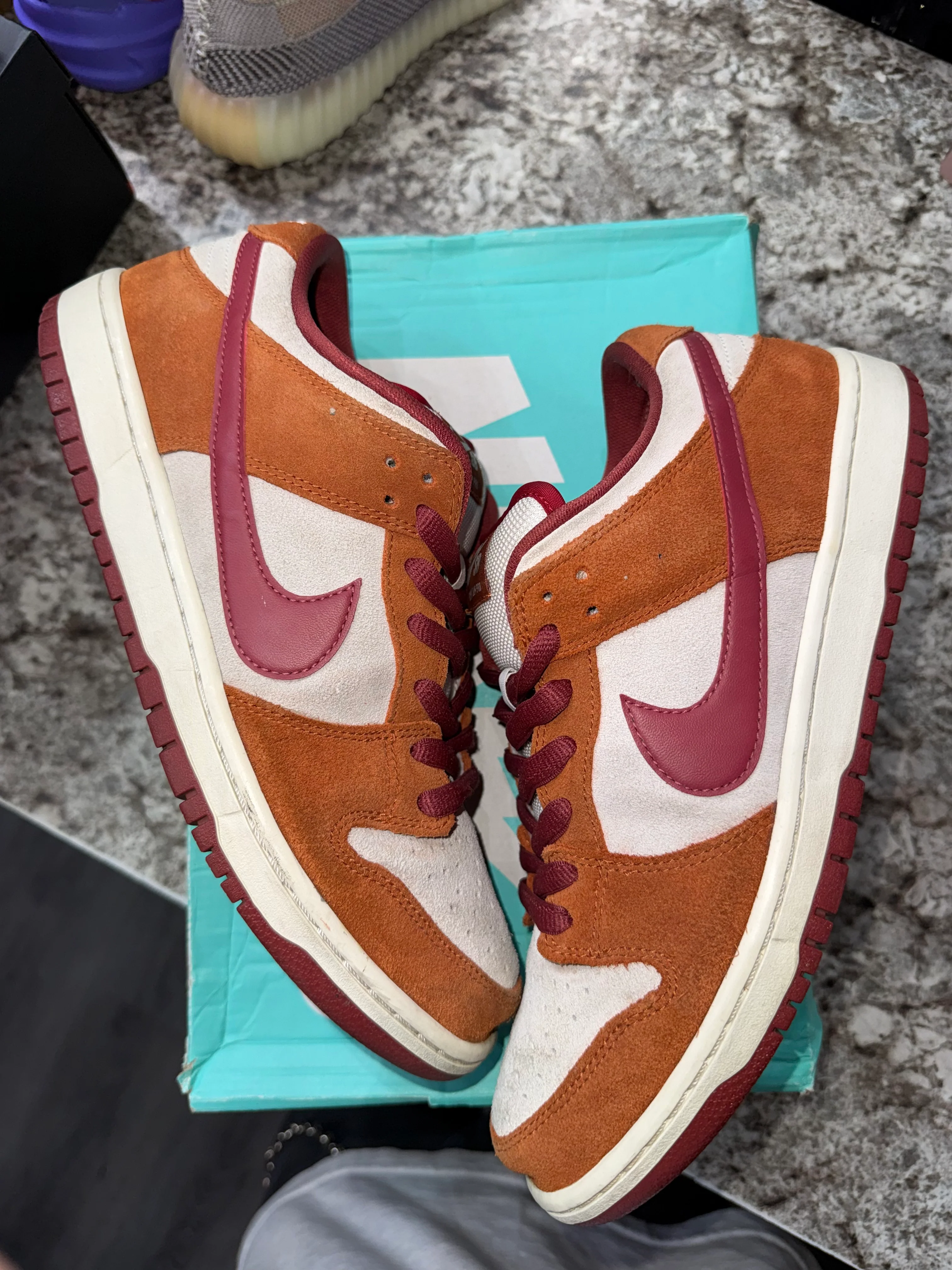 Nike SB Dunk Low Pro Dark Russet Cedar - Image 3