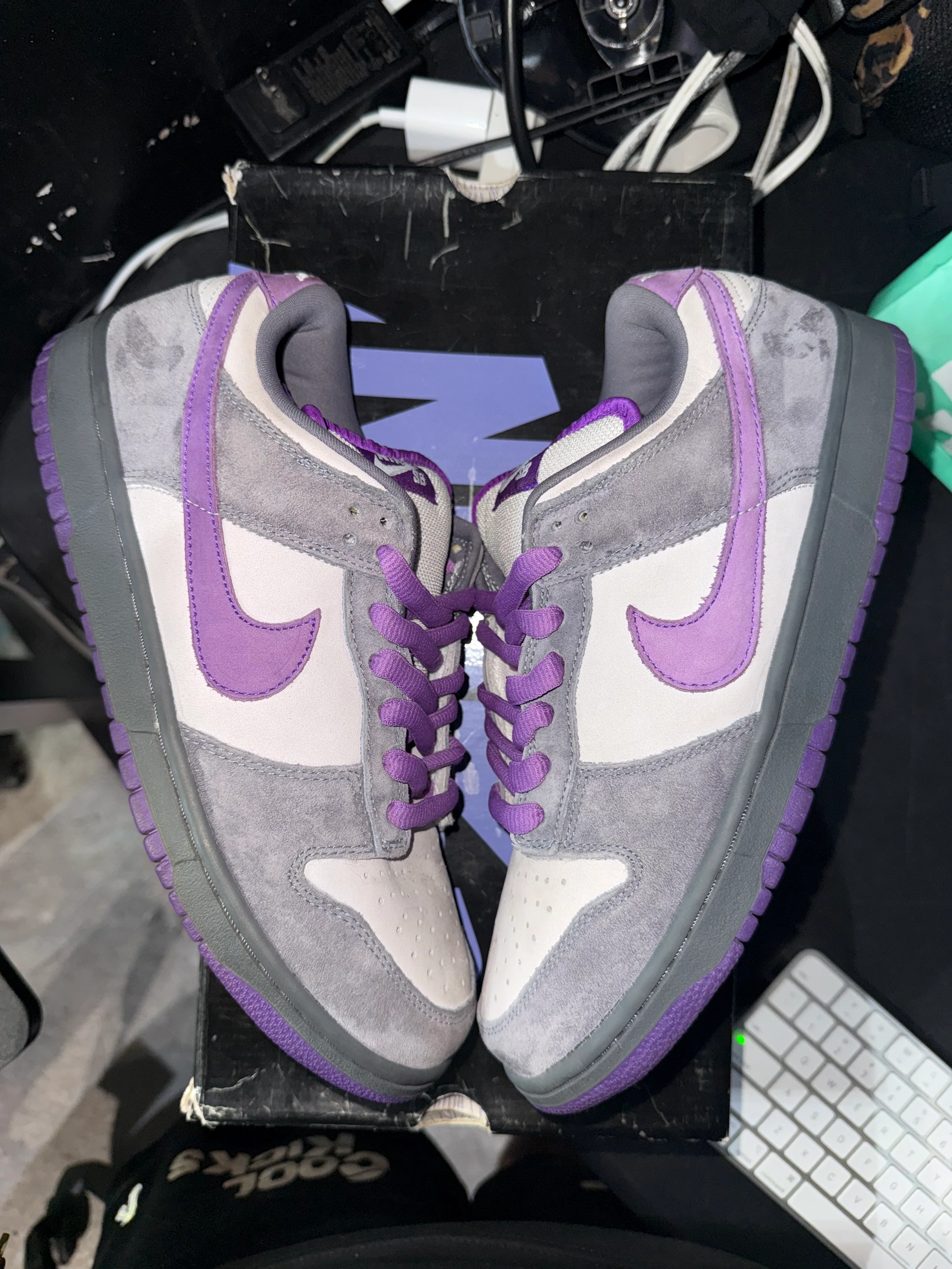 Nike SB Dunk Low Purple Pigeon (DAMAGED BOX) - Image 3