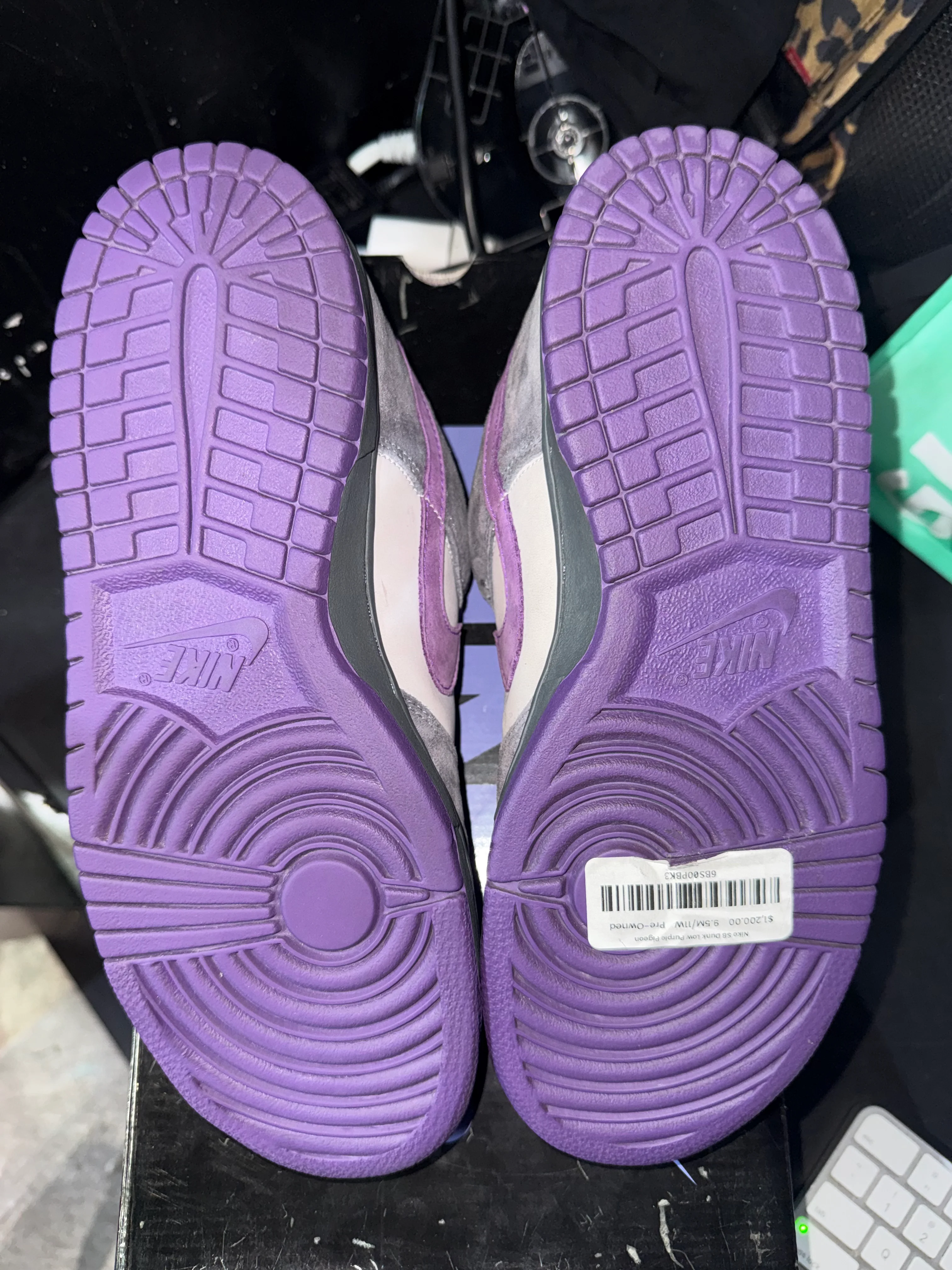 Nike SB Dunk Low Purple Pigeon (DAMAGED BOX) - Image 4
