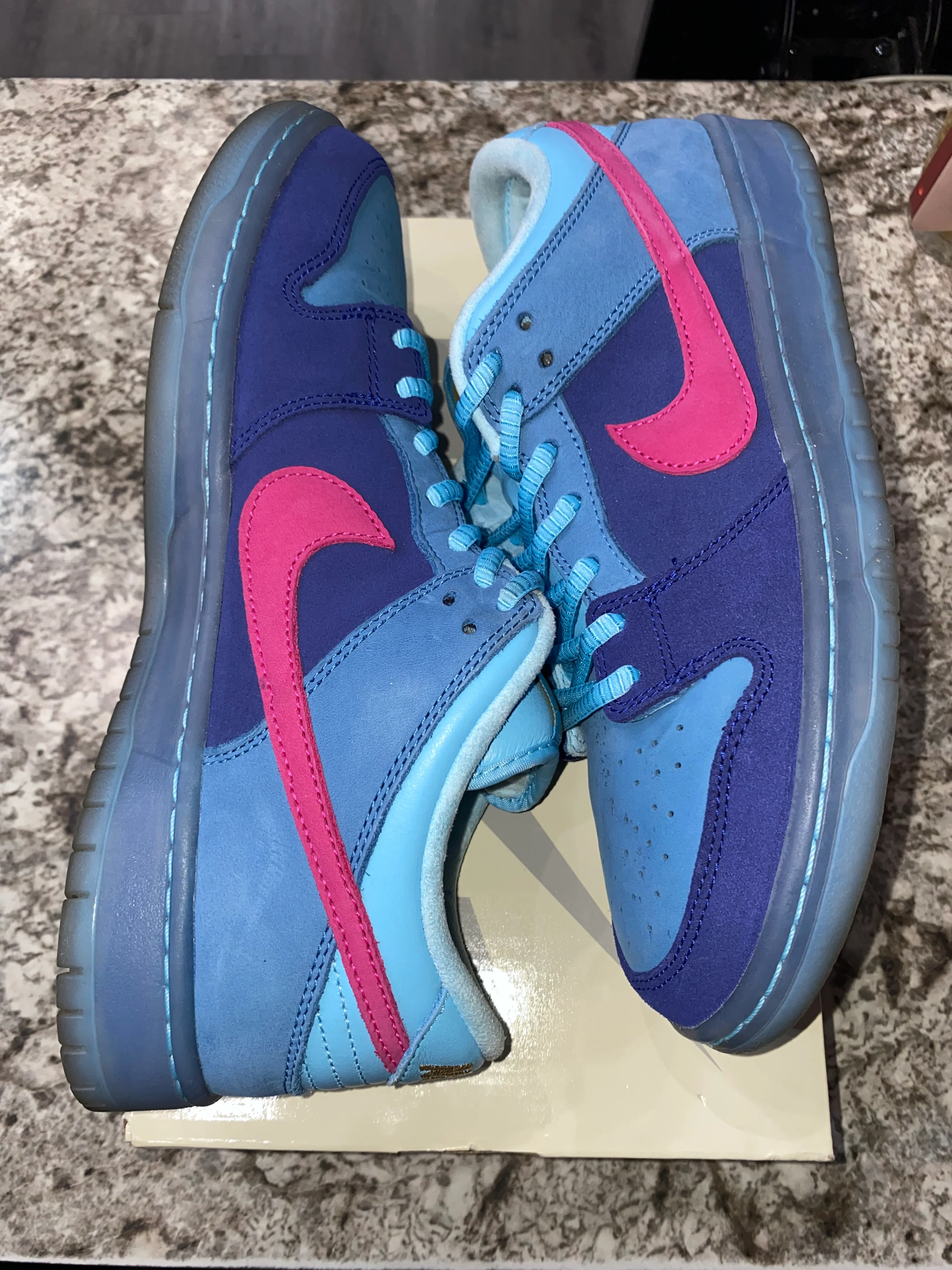 Nike SB Dunk Low Run The Jewels - Image 4