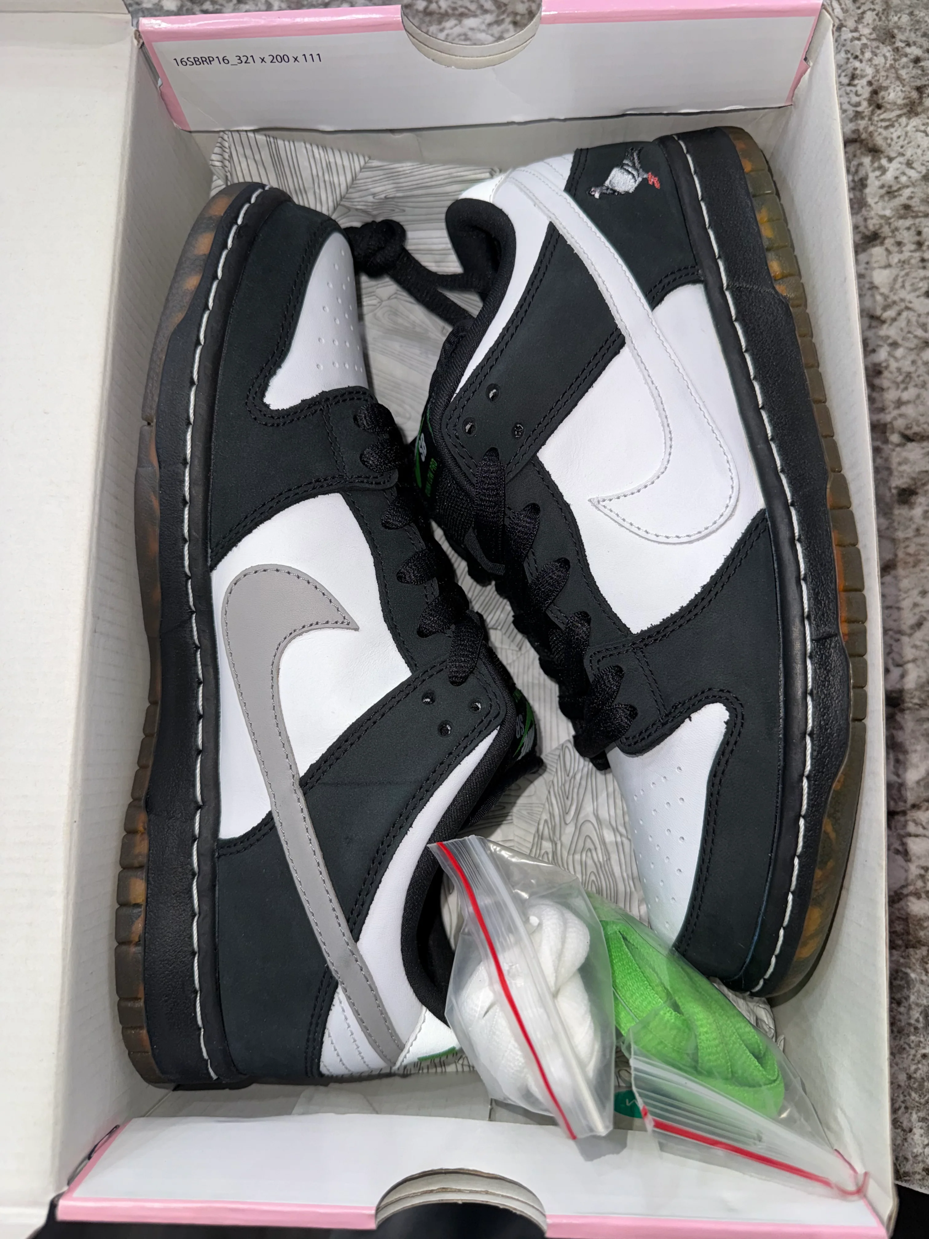 Nike SB Dunk Low Staple Panda Pigeon - Image 6