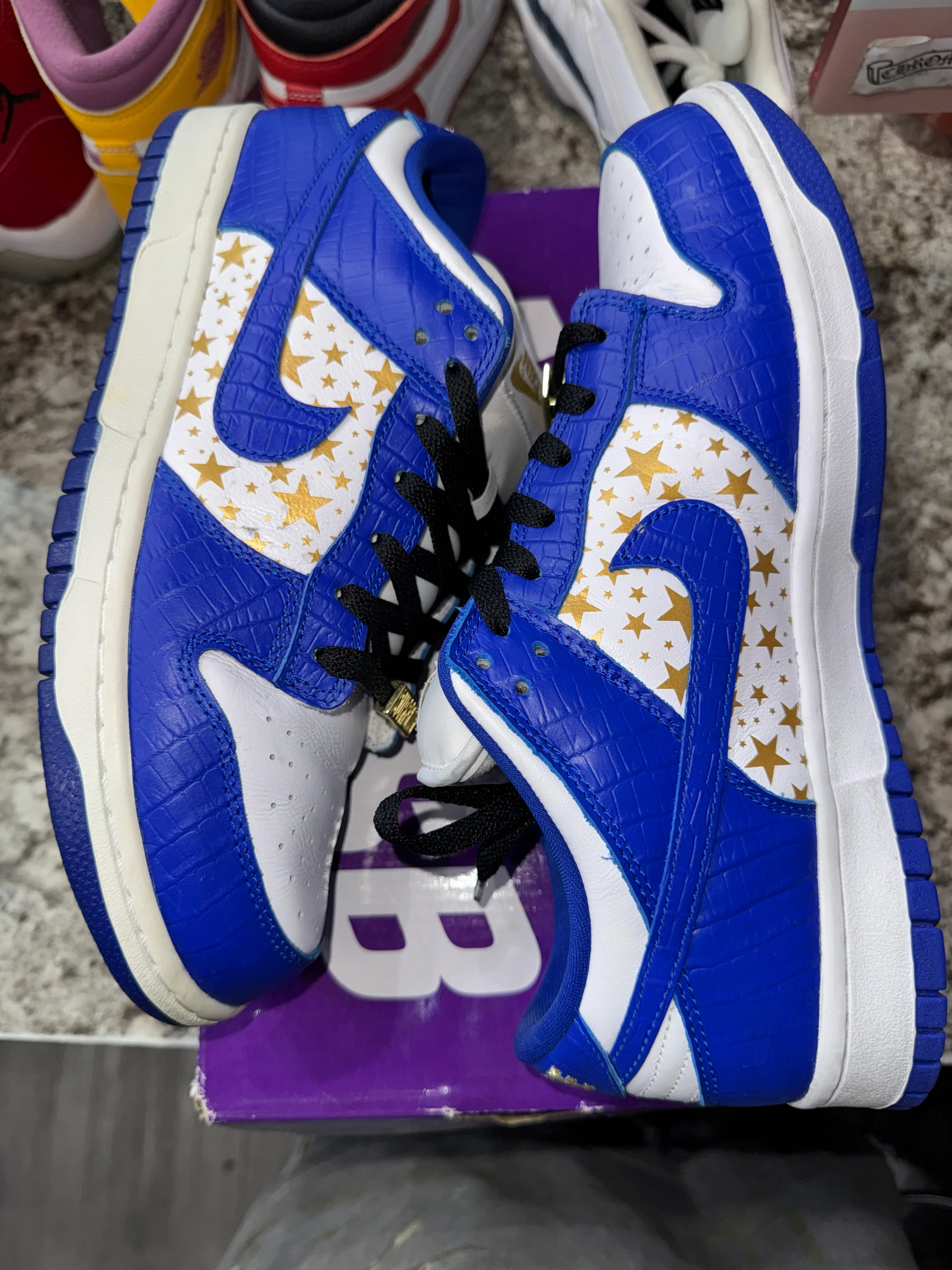Nike SB Dunk Low Supreme Stars Hyper Royal (2021) (DAMAGED BOX) - Image 3