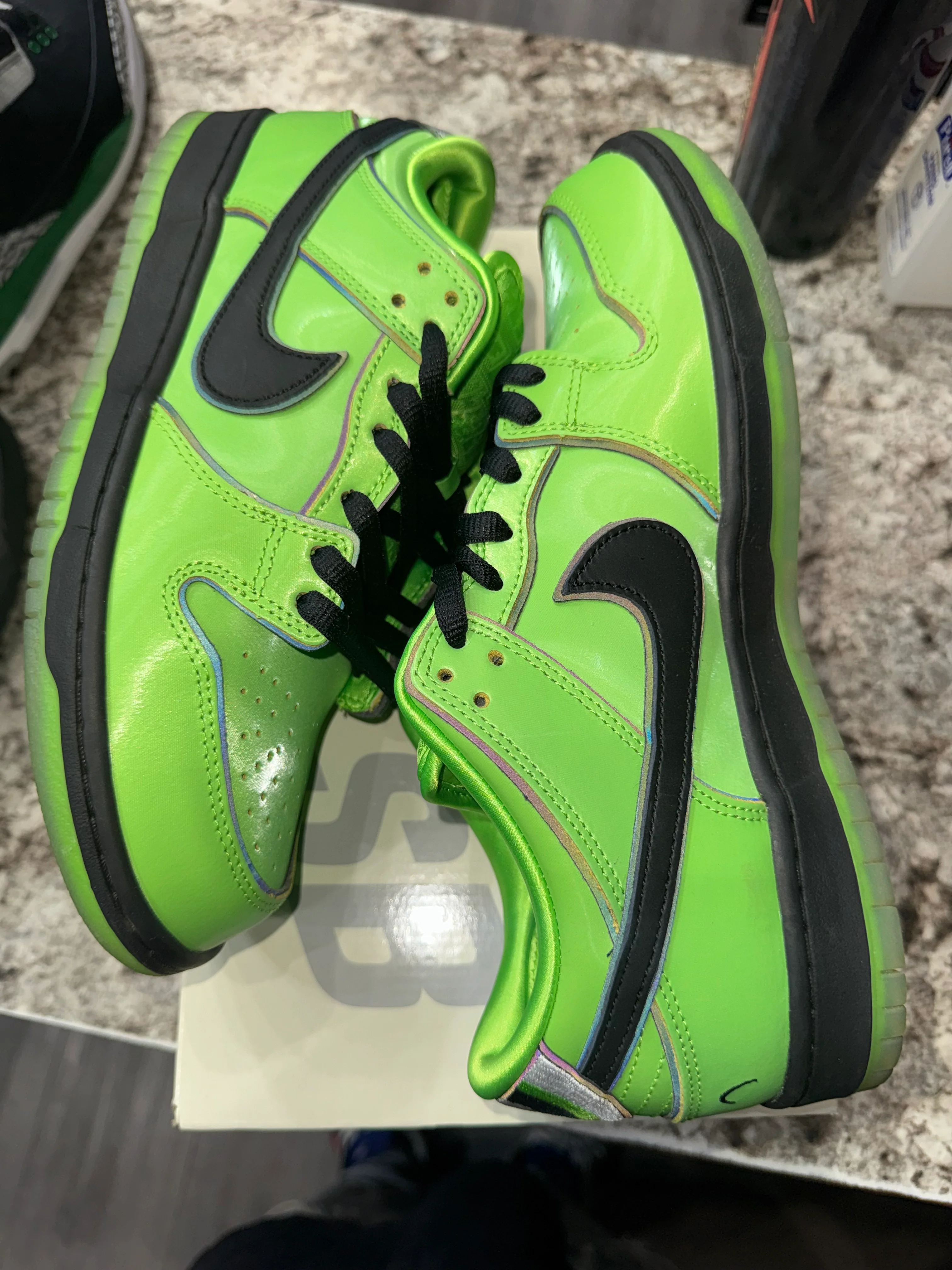 Nike SB Dunk Low The Powerpuff Girls Buttercup - Image 2